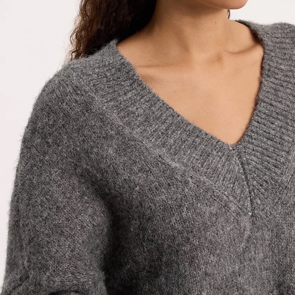 Gryy oversized Express sweater in Slate Heather Gray 2915 NWT - Picture 4 of 12